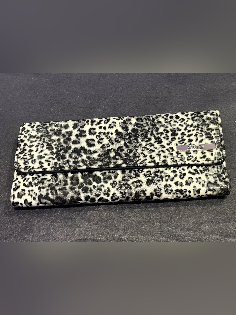 Kenneth Cole Black & White Leopard Print Women's Clutch Wallet - NWOT